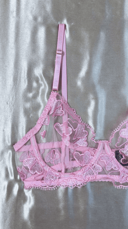 Fluttering Hearts Bra - TRÈS FOU OR SOMETHING