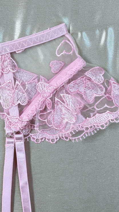Fluttering Hearts Garter - TRÈS FOU OR SOMETHING