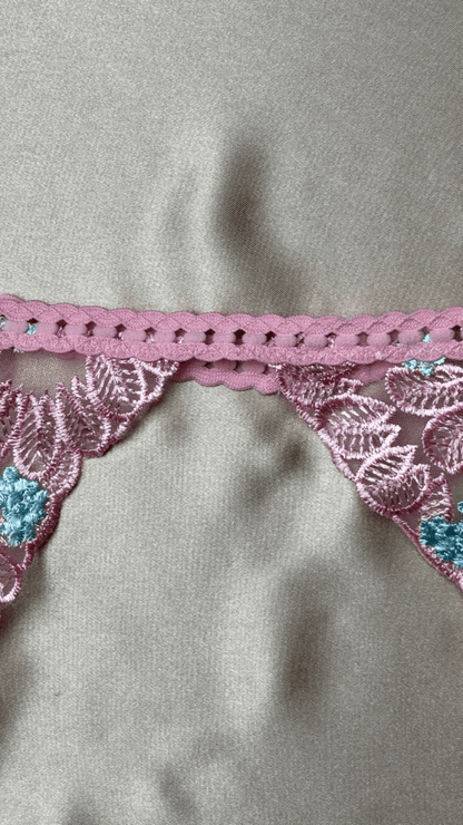 Gardenia Garter - TRÈS FOU OR SOMETHING
