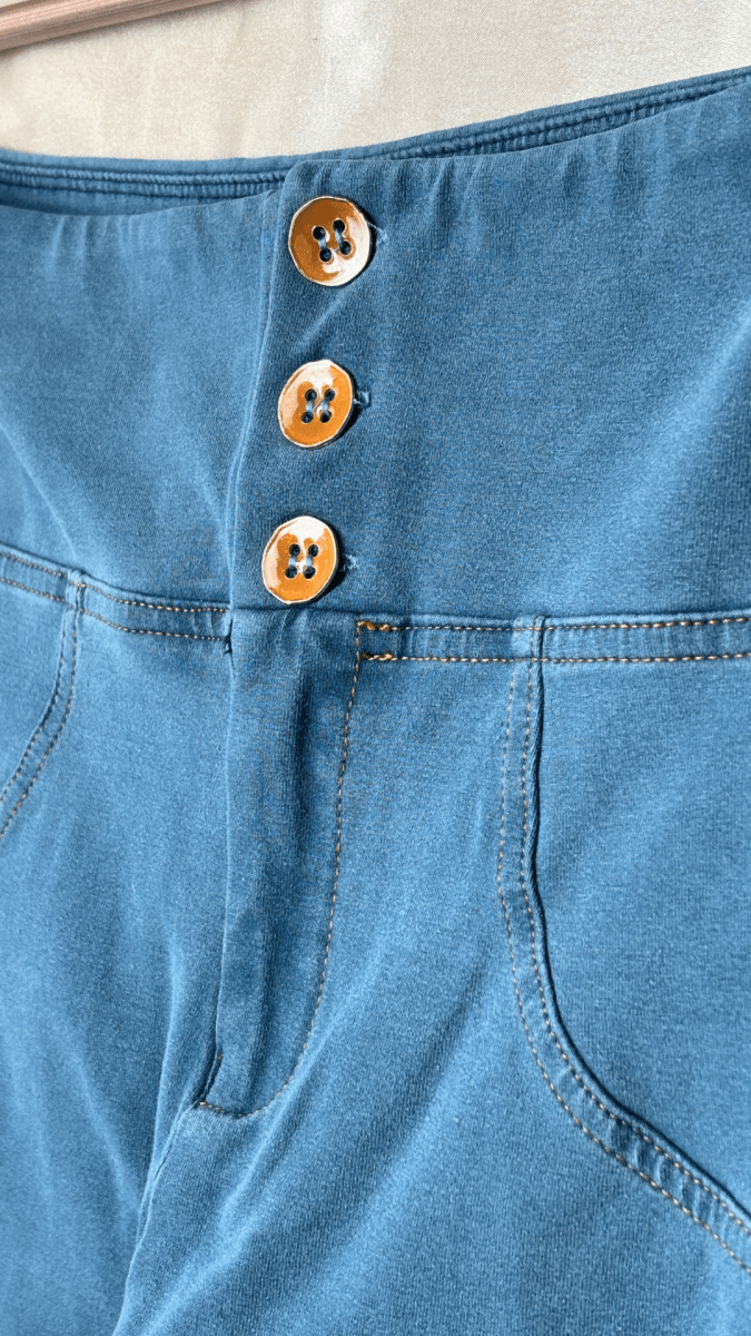 High Rise Butt Enhancer Light Blue Jeggings - TRÈS FOU OR SOMETHING