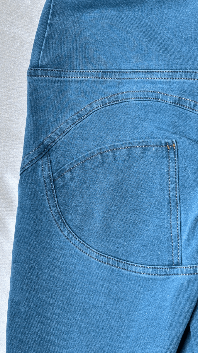 High Rise Butt Enhancer Light Blue Jeggings - TRÈS FOU OR SOMETHING