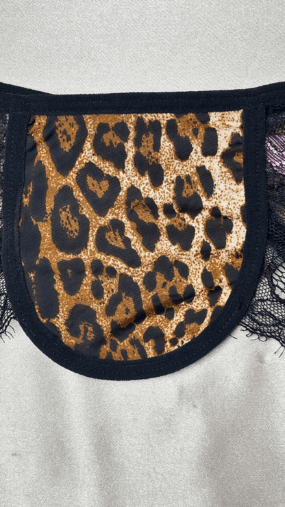 Leona Garter - TRÈS FOU OR SOMETHING