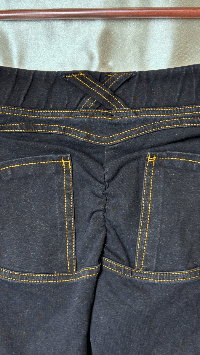 Low Rise Stay Up Butt Enhancer Black Jeggings - TRÈS FOU OR SOMETHING