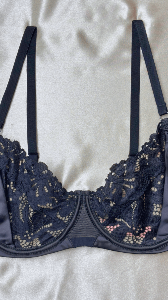Lyla Lacy Black Bra - TRÈS FOU OR SOMETHING