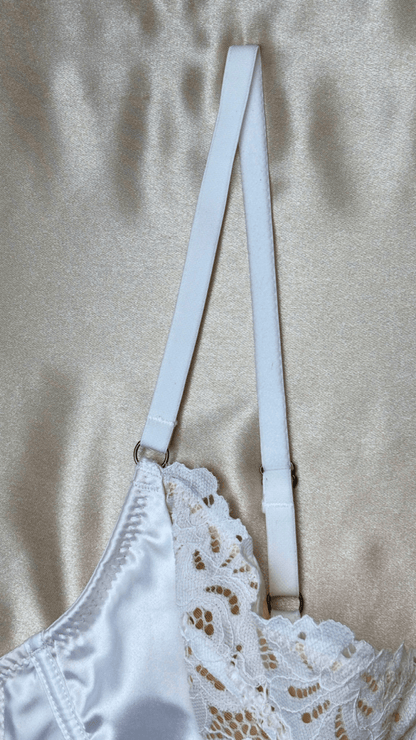 Lyla White Bra - TRÈS FOU OR SOMETHING