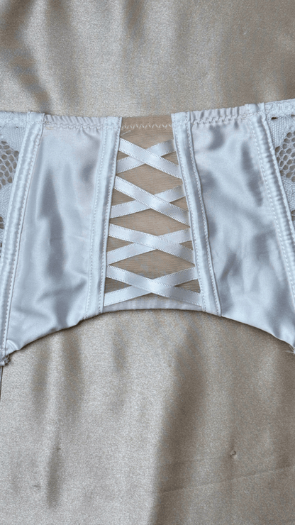 Lyla White Garter - TRÈS FOU OR SOMETHING