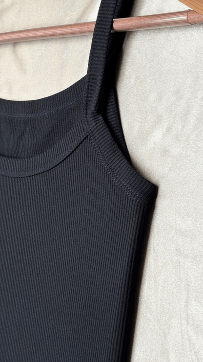 Minimal Crop Black Tank Top - TRÈS FOU OR SOMETHING