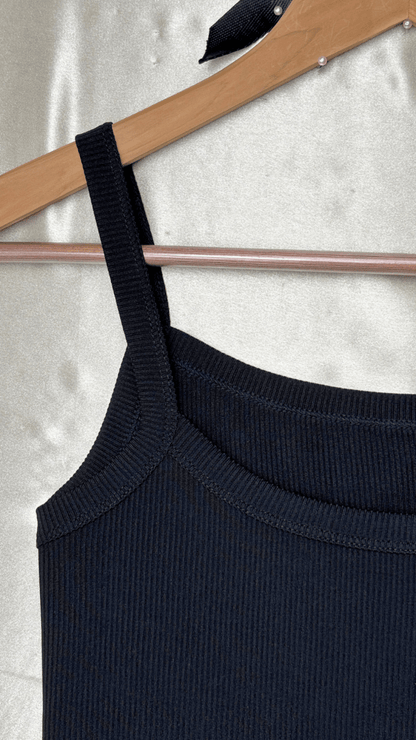 Minimal Crop Black Tank Top - TRÈS FOU OR SOMETHING