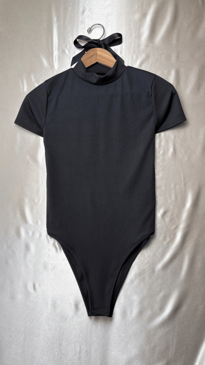 Minimal Turtle Short Sleeve Bodysuit - TRÈS FOU OR SOMETHING