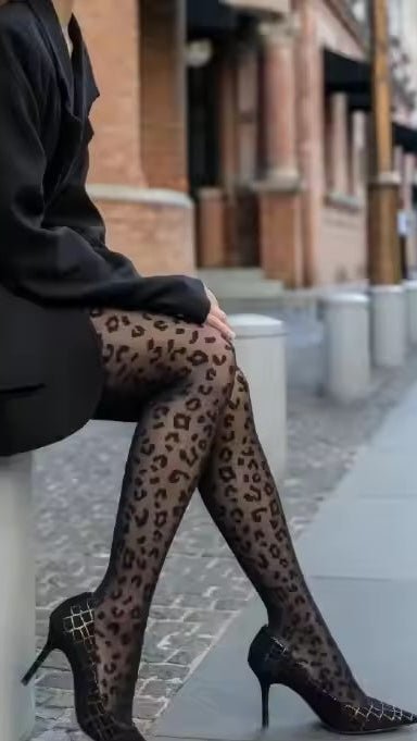 Minx Tights - TRÈS FOU OR SOMETHING