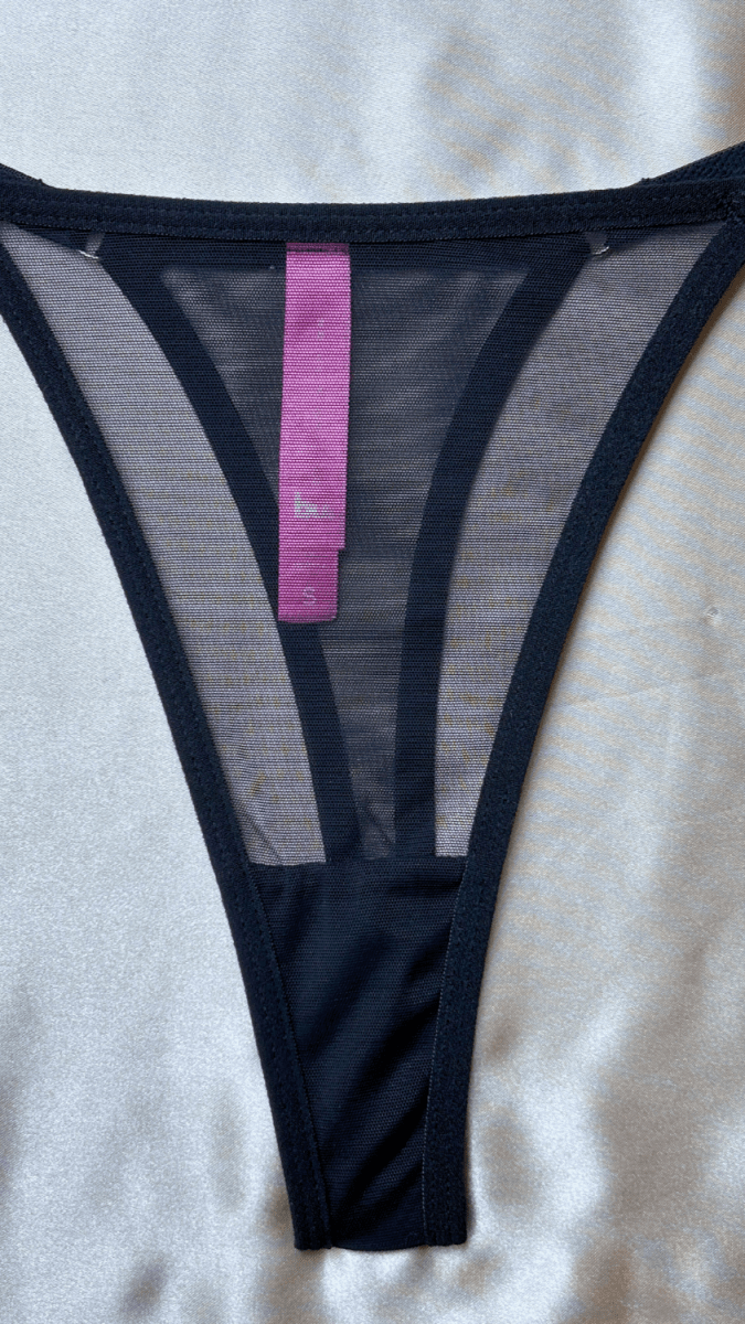 Miss Carter Panty - TRÈS FOU OR SOMETHING