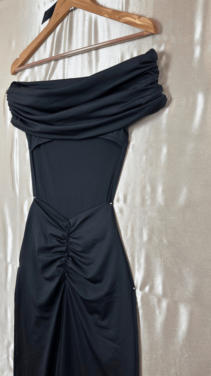 Off The Shoulders Backless Dress - TRÈS FOU OR SOMETHING