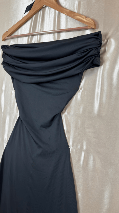 Off The Shoulders Backless Dress - TRÈS FOU OR SOMETHING