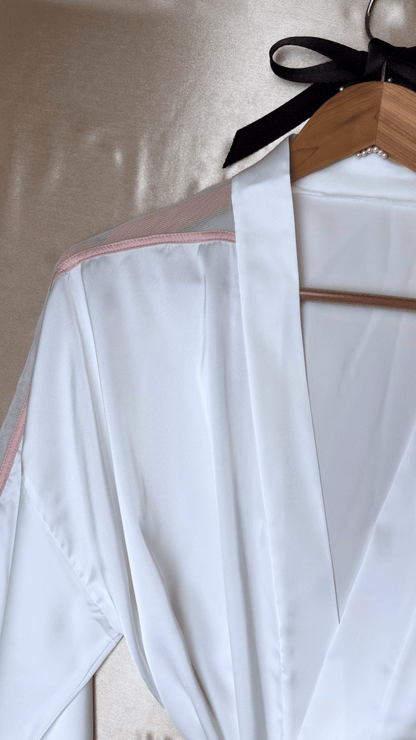 Pink Shoulders White Robe - TRÈS FOU OR SOMETHING