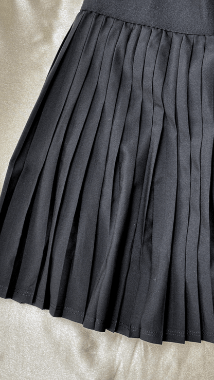 Pleated Athleisure Black Skirt - TRÈS FOU OR SOMETHING