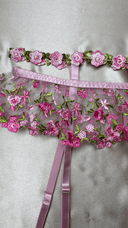 Princess Garter - TRÈS FOU OR SOMETHING