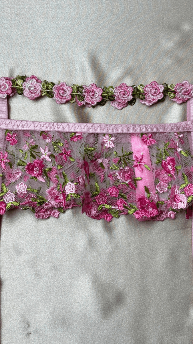Princess Garter - TRÈS FOU OR SOMETHING