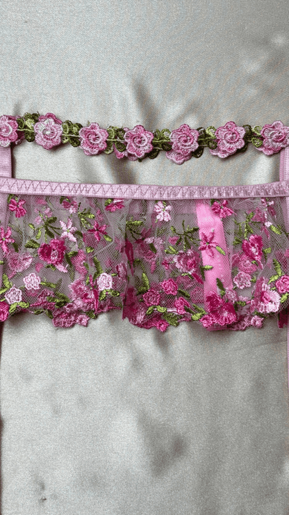 Princess Garter - TRÈS FOU OR SOMETHING