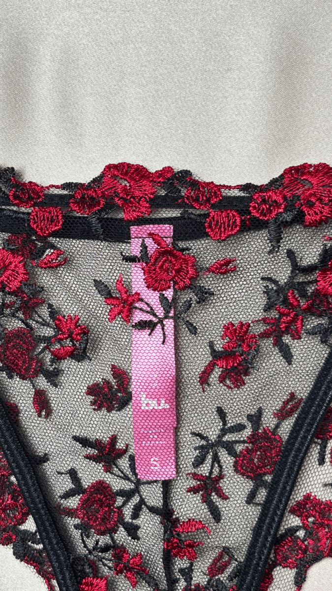 Raspberry Panty - TRÈS FOU OR SOMETHING