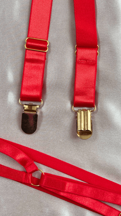 Roses are Red and Chains Garter - TRÈS FOU OR SOMETHING
