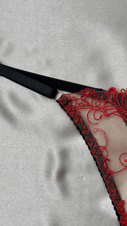Scarlett Panty - TRÈS FOU OR SOMETHING