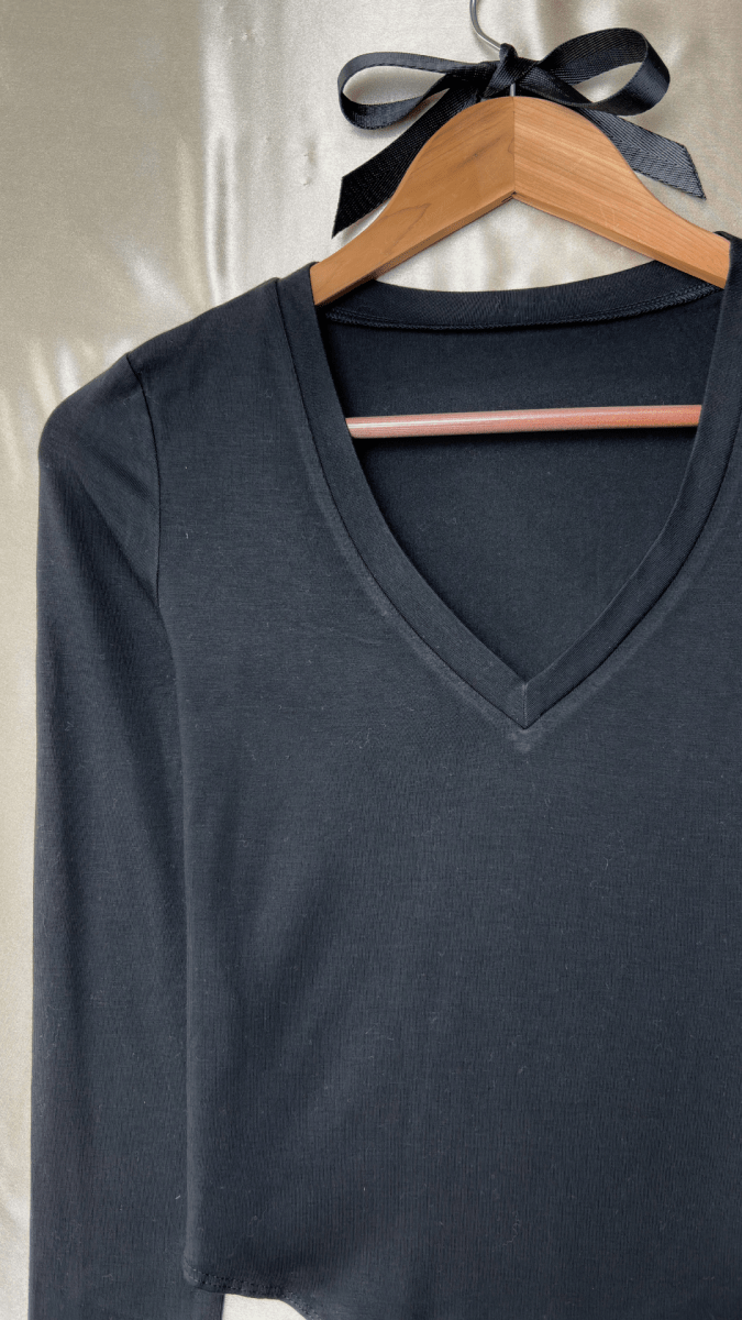 SmoothFlexi Plunge Long Sleeve Black Bodysuit - TRÈS FOU OR SOMETHING