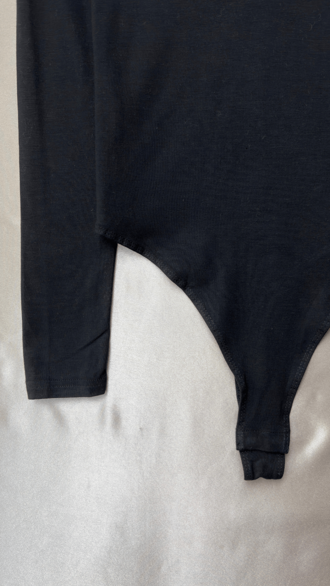 SmoothFlexi Plunge Long Sleeve Black Bodysuit - TRÈS FOU OR SOMETHING