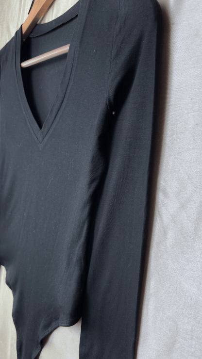 SmoothFlexi Plunge Long Sleeve Black Bodysuit - TRÈS FOU OR SOMETHING
