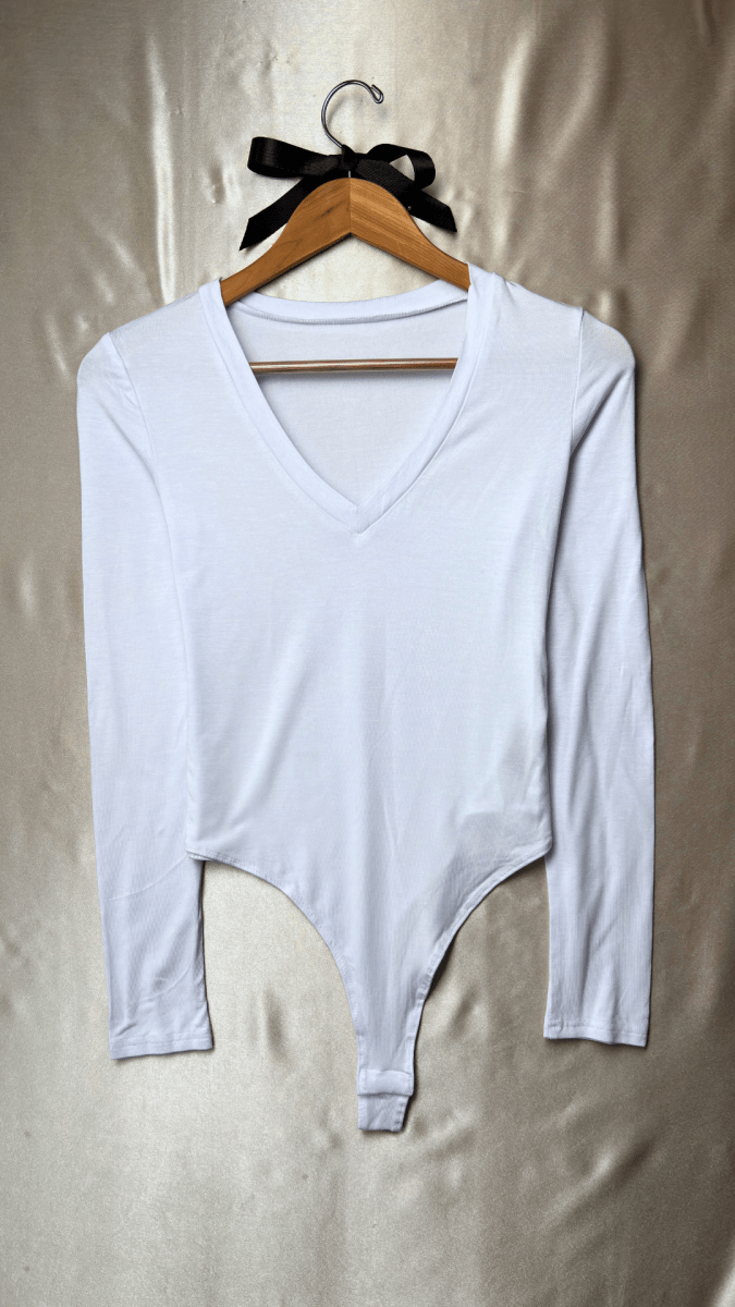 SmoothFlexi Plunge Long Sleeve White Bodysuit - TRÈS FOU OR SOMETHING