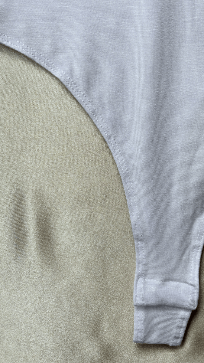 SmoothFlexi Plunge Long Sleeve White Bodysuit - TRÈS FOU OR SOMETHING