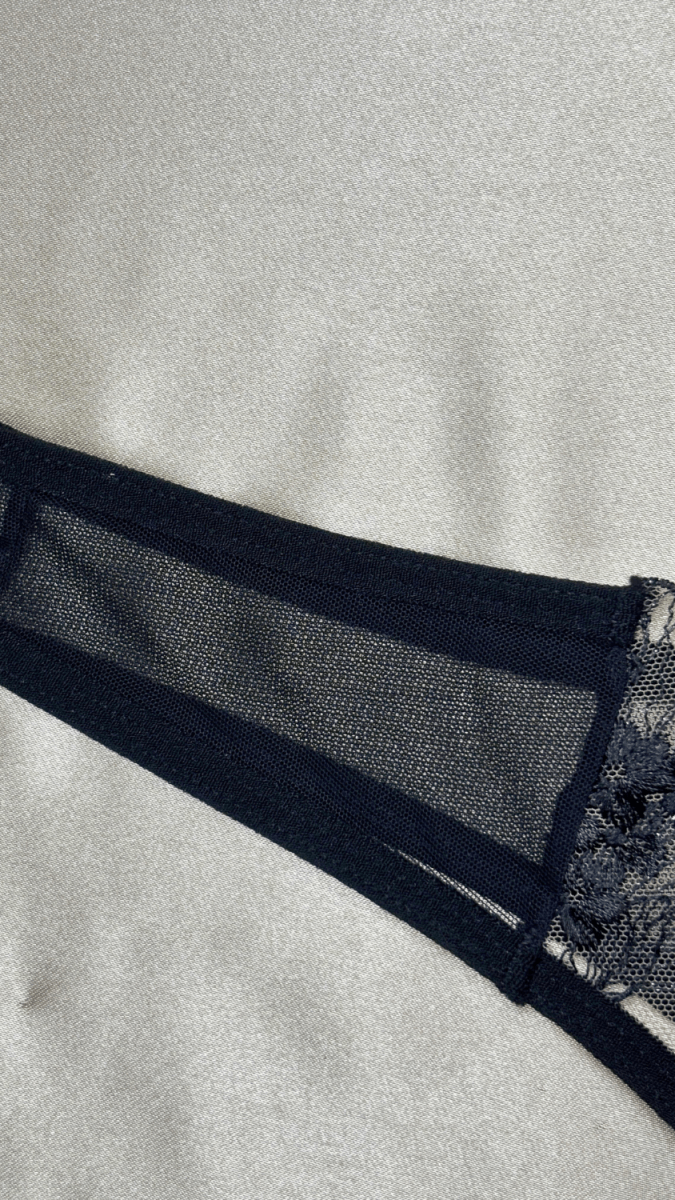 Sofia Panty - TRÈS FOU OR SOMETHING