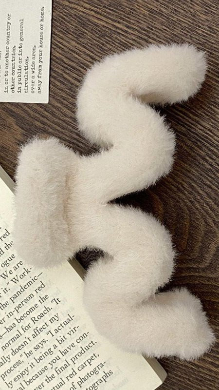 Soft Fur Hair Clip - CHAMBRE 535
