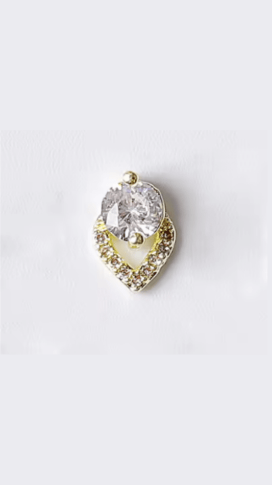 Solitaire Diamond Sparkle Heart Nail Charm - TRÈS FOU OR SOMETHING