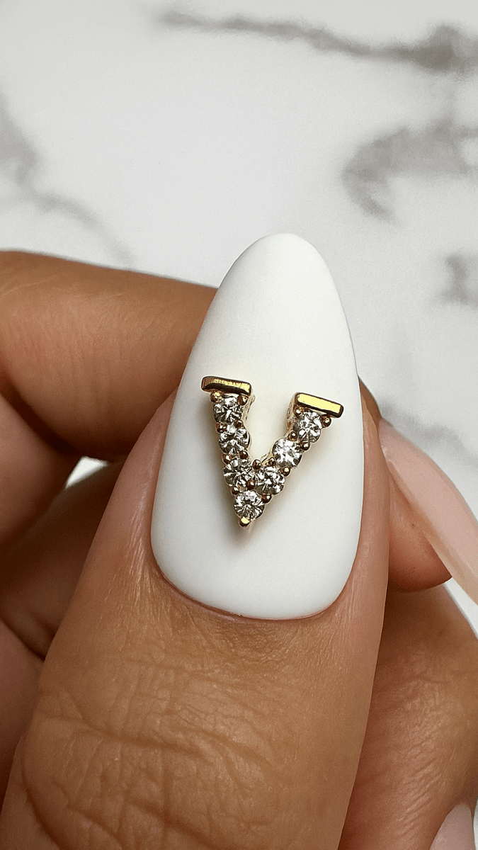 Sparkle V Gold Nail Charm - CHAMBRE 535