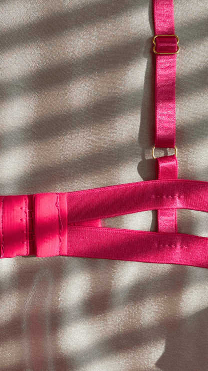 Summer's Fruit in Gold Bra - TRÈS FOU OR SOMETHING