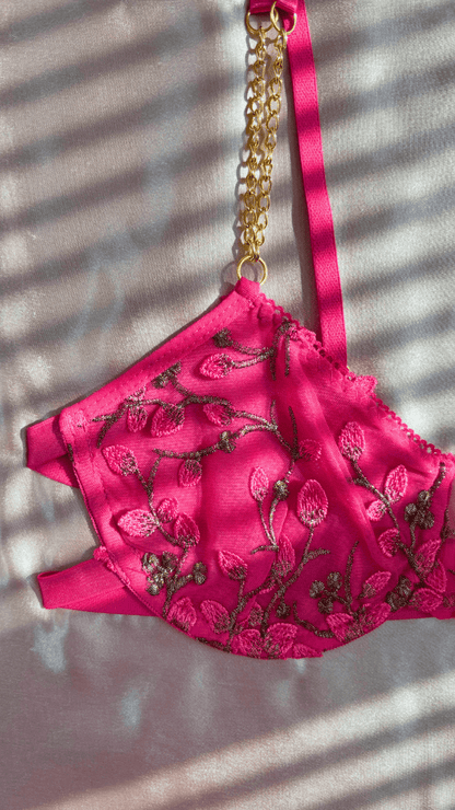Summer's Fruit in Gold Bra - TRÈS FOU OR SOMETHING