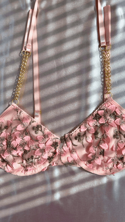 Summer's Fruit in Gold Bra - TRÈS FOU OR SOMETHING