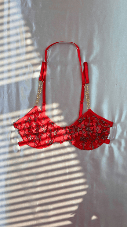 Summer's Fruit in Gold Bra - TRÈS FOU OR SOMETHING