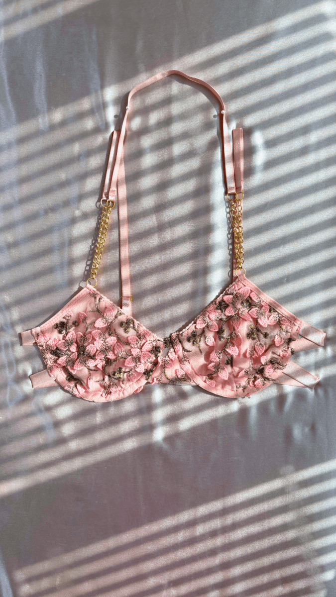 Summer's Fruit in Gold Bra - TRÈS FOU OR SOMETHING