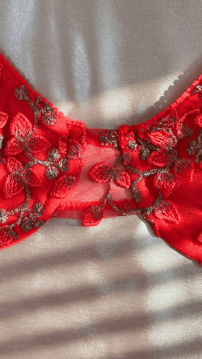 Summer's Fruit in Gold Bra - TRÈS FOU OR SOMETHING