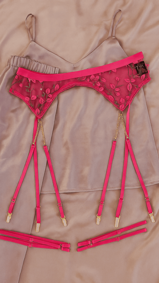 Summer's Fruit in Gold Garter - CHAMBRE 535