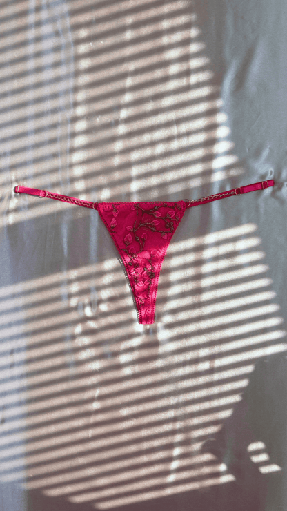 Summer's Fruit in Gold Panty - TRÈS FOU OR SOMETHING
