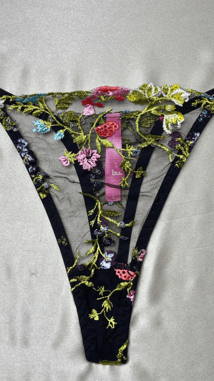 Terra Panty - TRÈS FOU OR SOMETHING