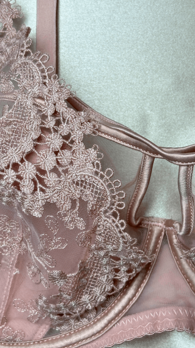 Valerie Pink Bra - TRÈS FOU OR SOMETHING