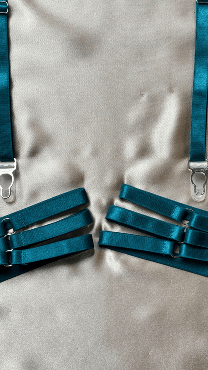 Venice Garter - TRÈS FOU OR SOMETHING