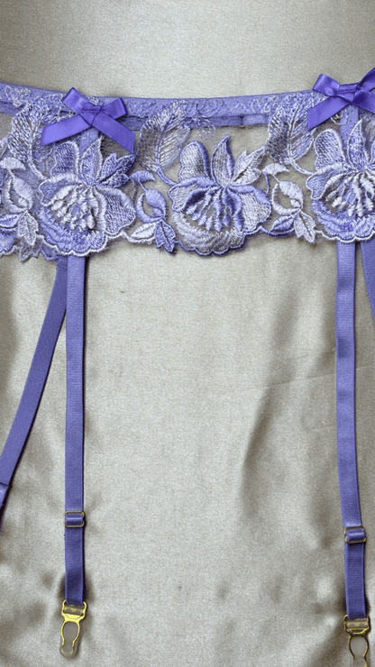 Violet Garter - TRÈS FOU OR SOMETHING