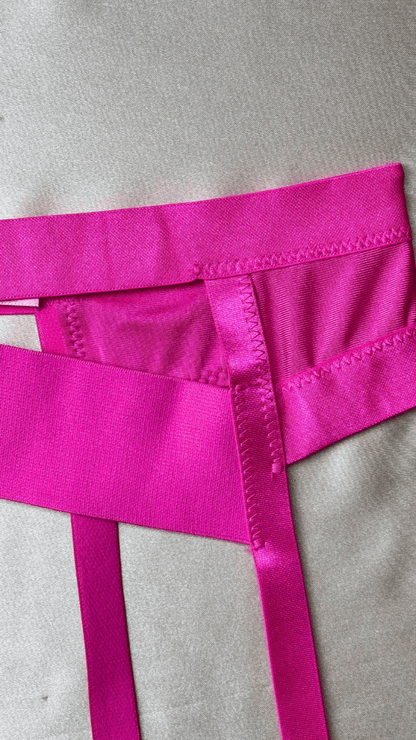Vixen Garter - TRÈS FOU OR SOMETHING