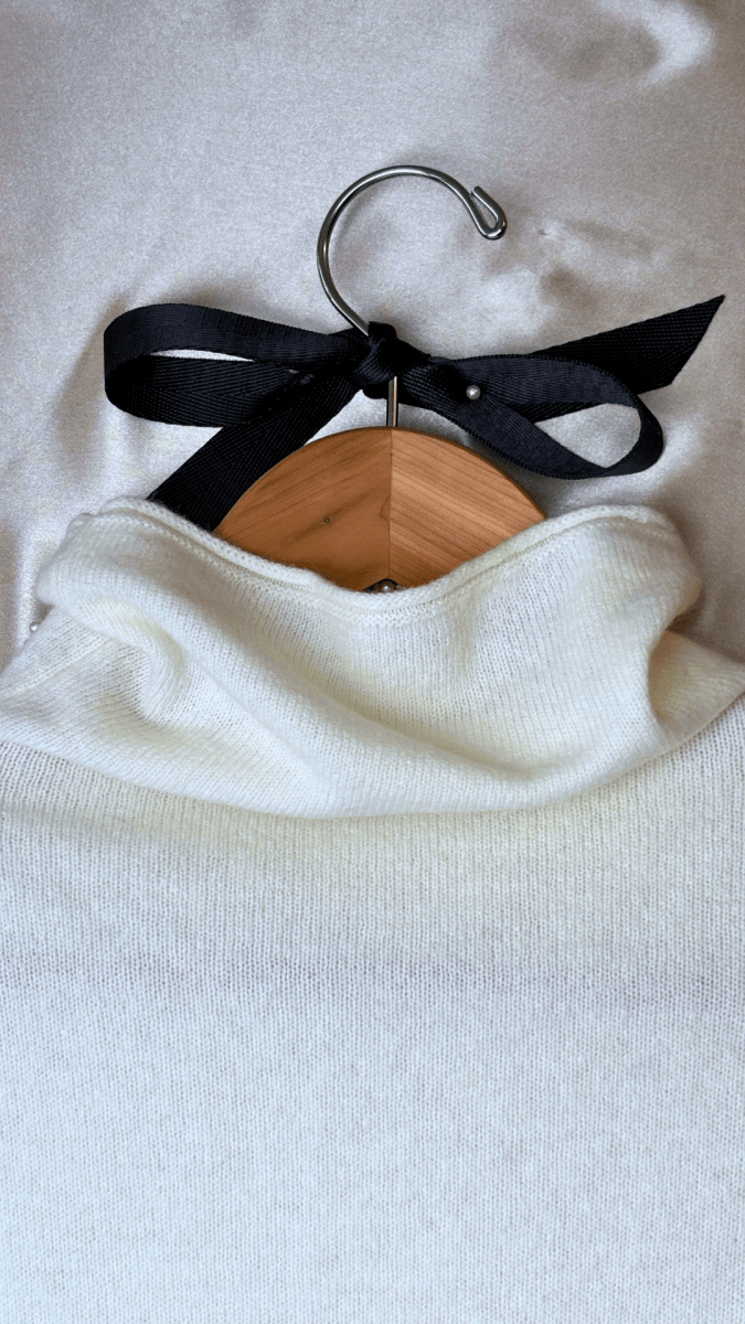 Wool Turtleneck Cream Sweater - TRÈS FOU OR SOMETHING